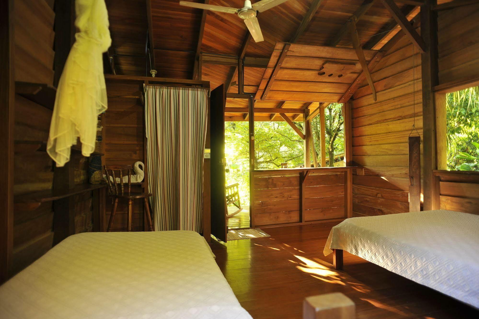 Suital Lodge Mogos Esterno foto