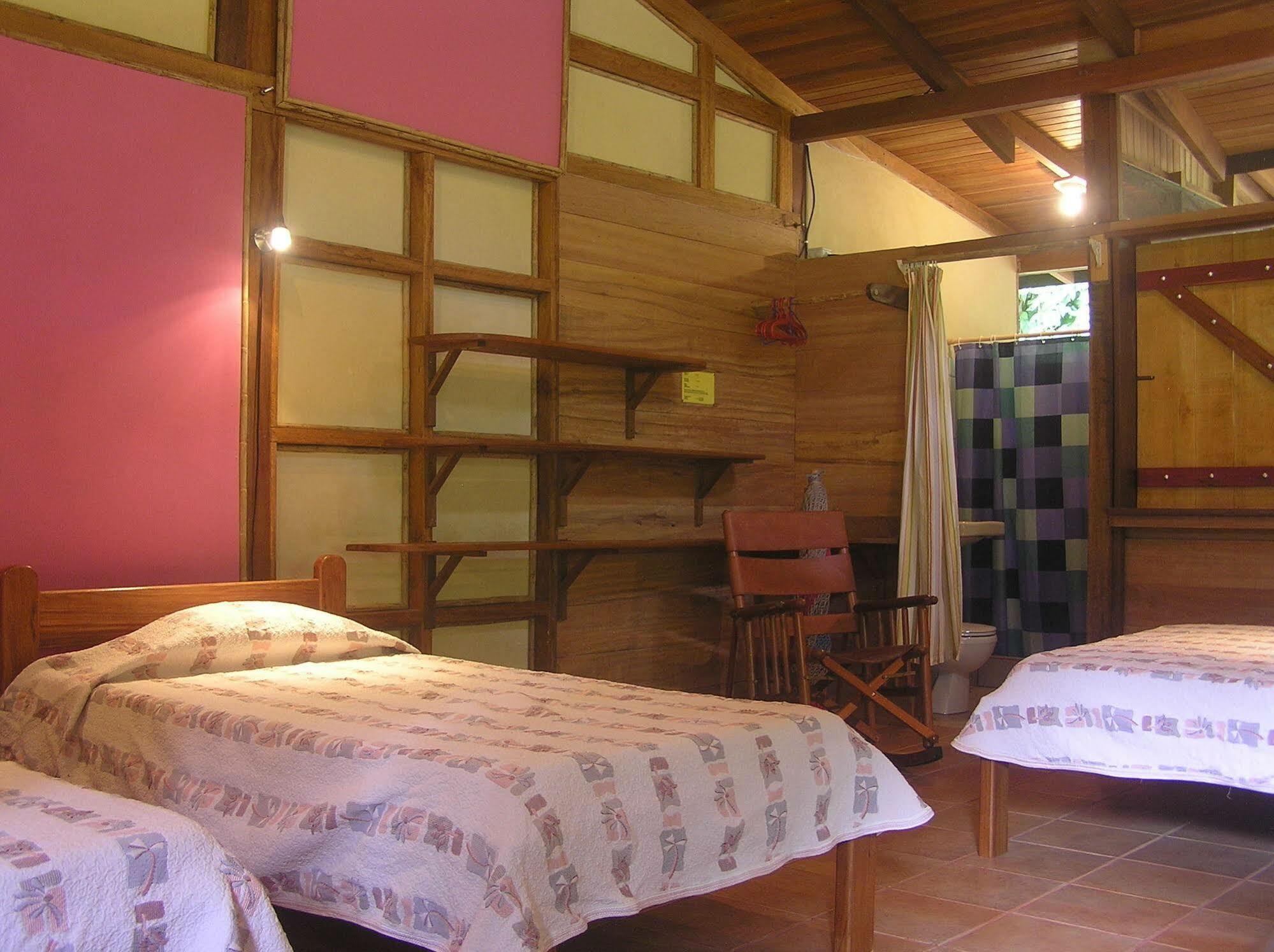 Suital Lodge Mogos Esterno foto