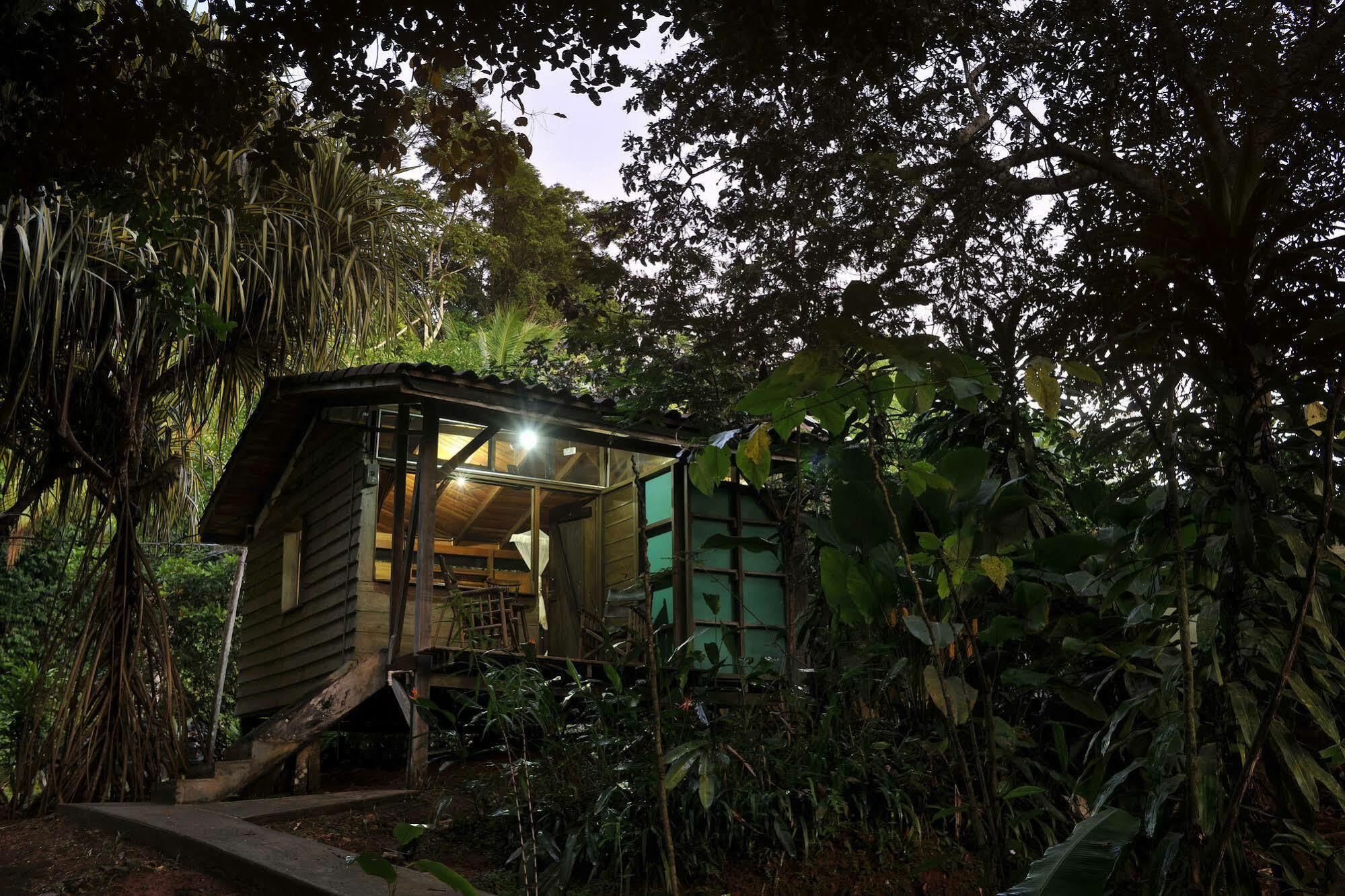 Suital Lodge Mogos Esterno foto